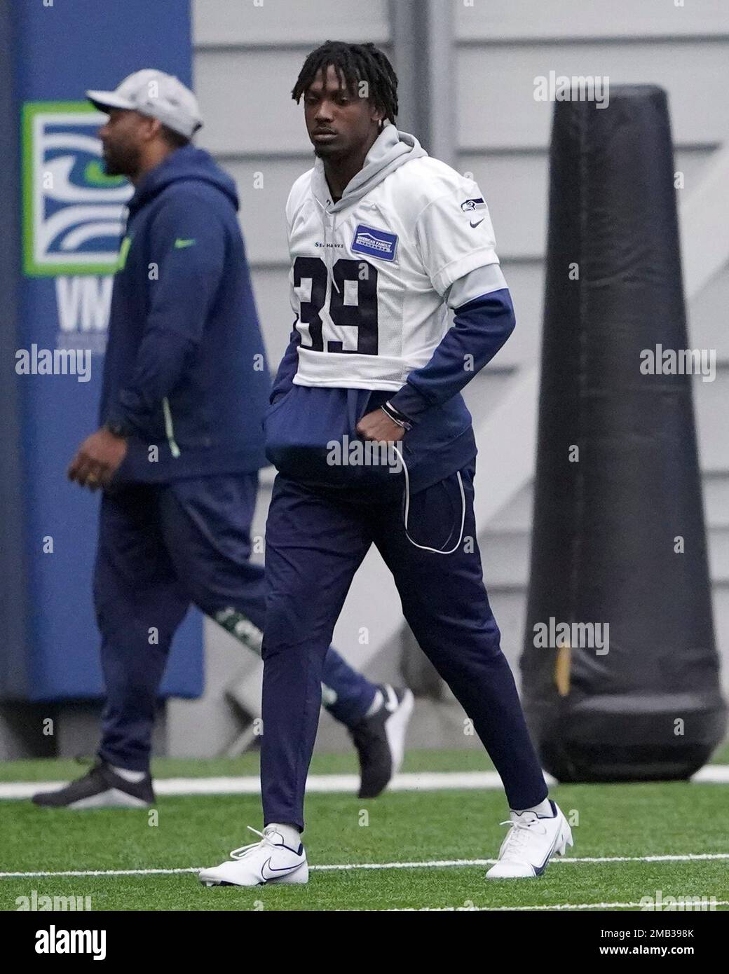 Seattle Seahawks cornerback Tariq Woolen jogs on the field during NFL  football practice Monday, Aug. 1, 2022, in Renton, Wash. (AP Photo/Ted S.  Warren Stock Photo - Alamy