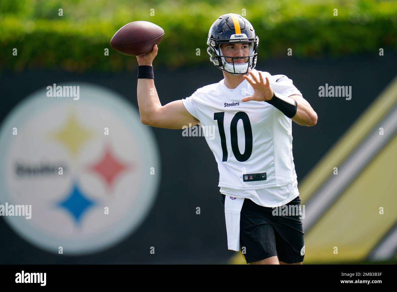 FILE Pittsburgh Steelers quarterback Mitch Trubisky participates in
