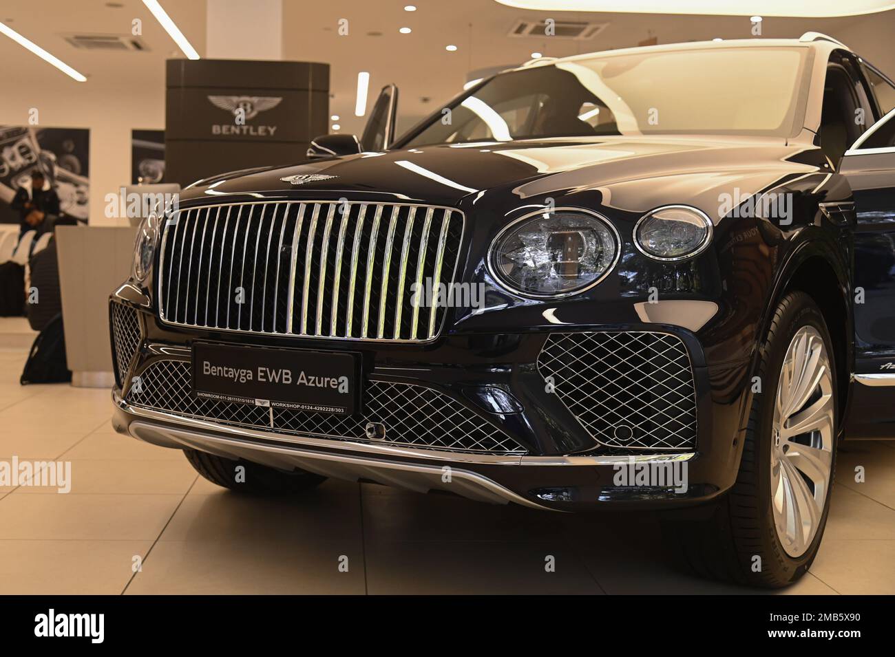 New Delhi, Delhi, India. 20th Jan, 2023. The front grill of Bentley Bentayga Extended Wheelbase Azure car can be seen after it was unveiled at its launch event in New Delhi. (Credit Image: © Kabir Jhangiani/ZUMA Press Wire) EDITORIAL USAGE ONLY! Not for Commercial USAGE! Credit: ZUMA Press, Inc./Alamy Live News Stock Photo