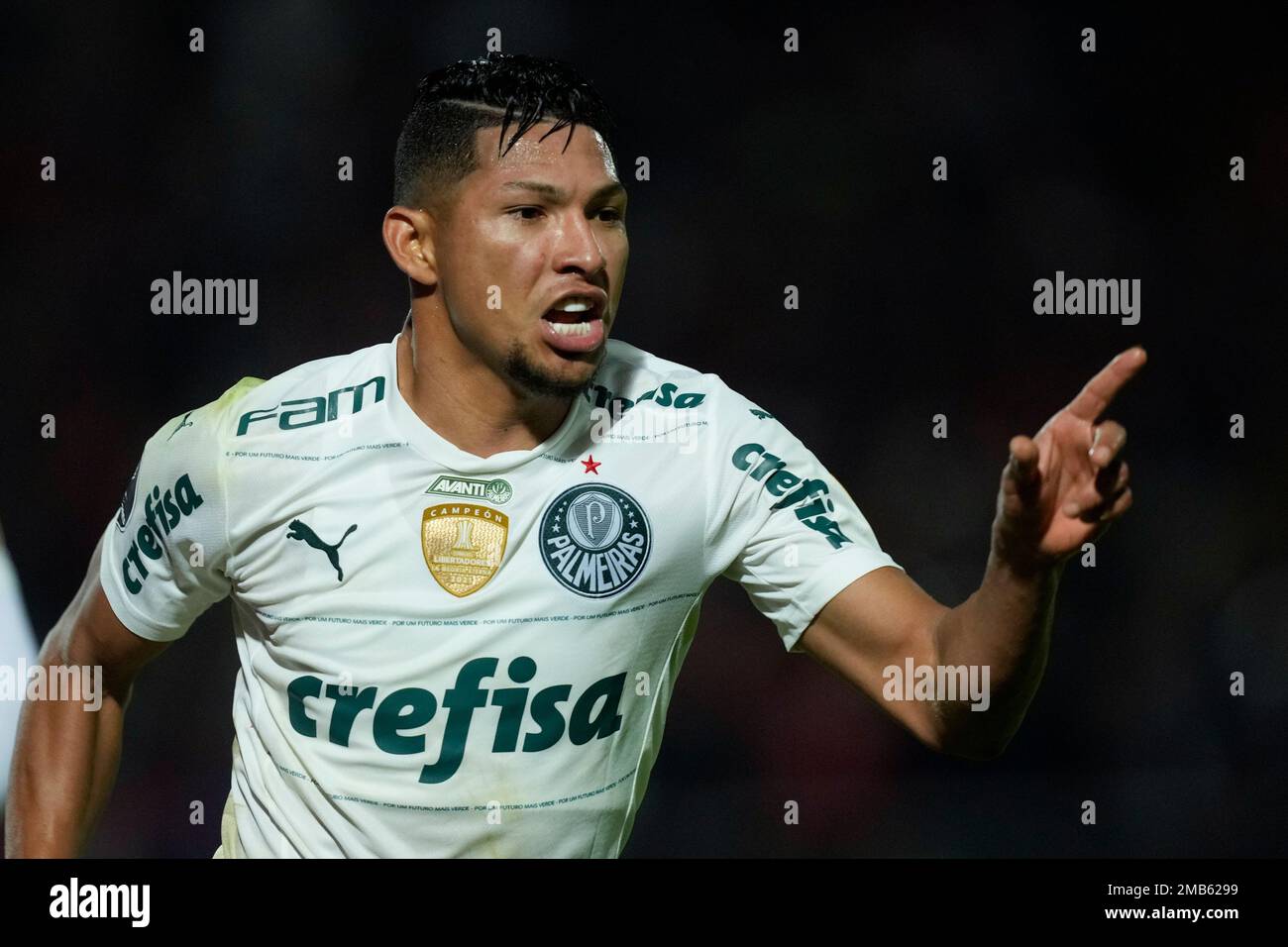 Rony of Brazil's Palmeiras heads the ball in an attempt to score during a  Copa Libertadores round of sixteen first leg soccer match against  Paraguay's Cerro Porteno in Asuncion, Paraguay, Wednesday, June