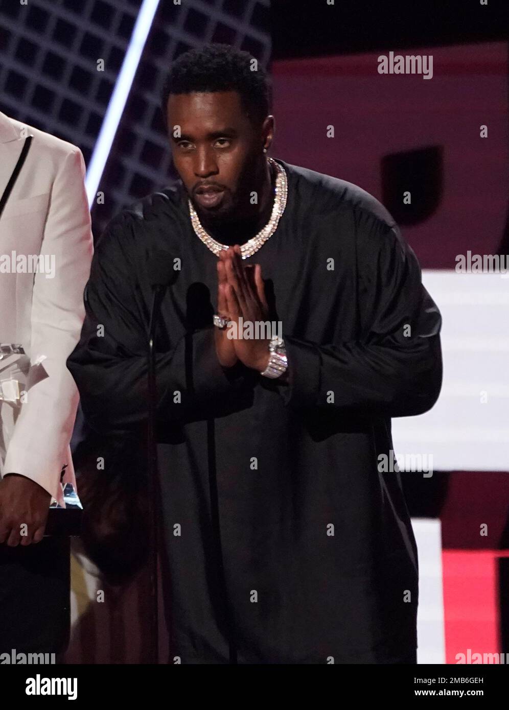 Sean "Diddy" Combs accepts the lifetime achievement award at the BET(00)