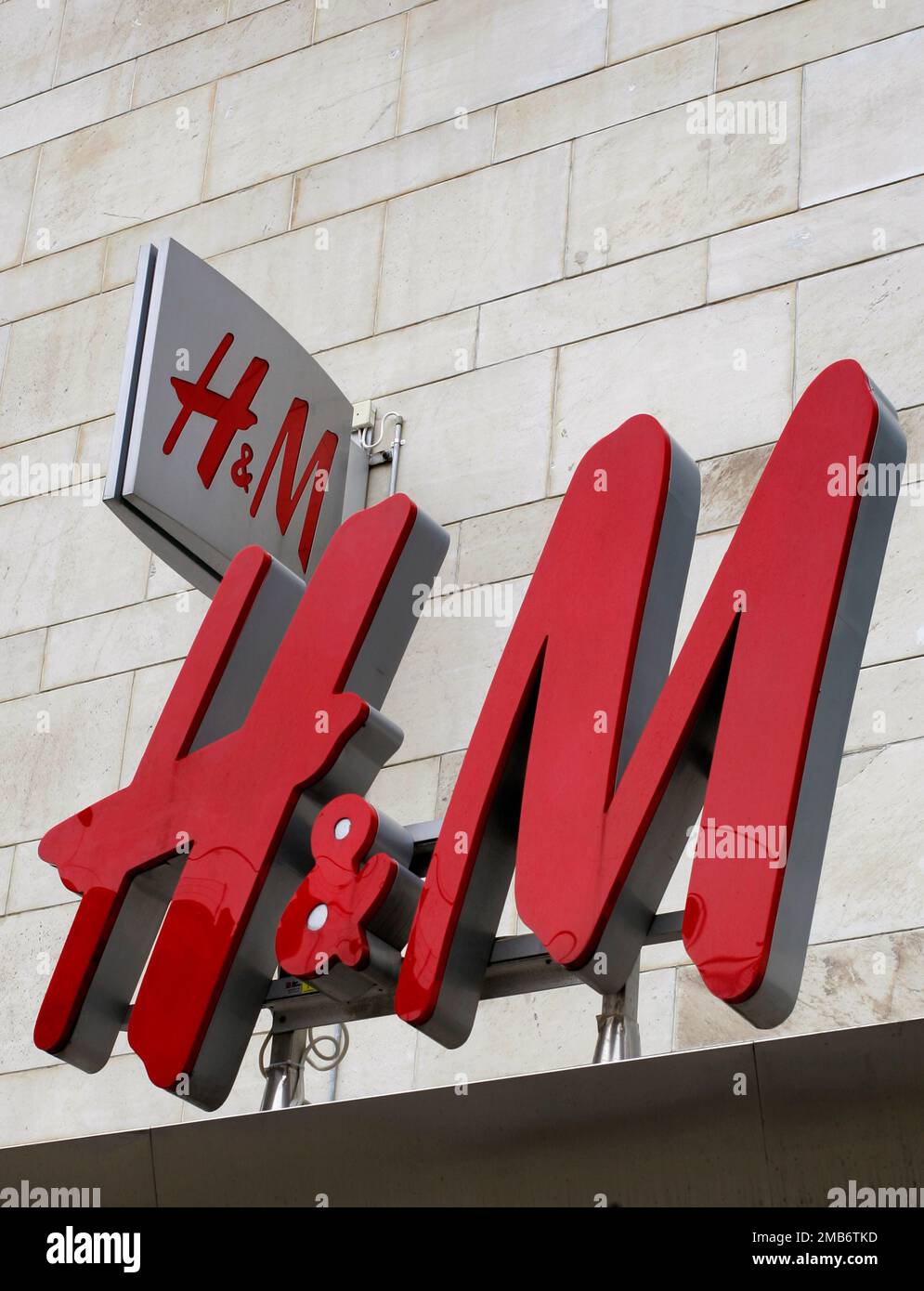 HM logo, Hennes and Mauritz, H&M, Gothenburg, Sweden. Stock Photo