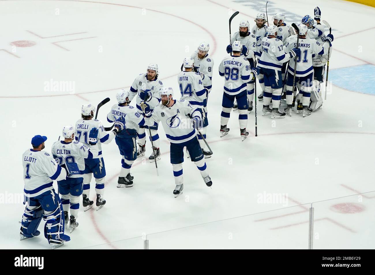 Tampa Bay Lightning defenseman Victor Hedman (77) and teammates