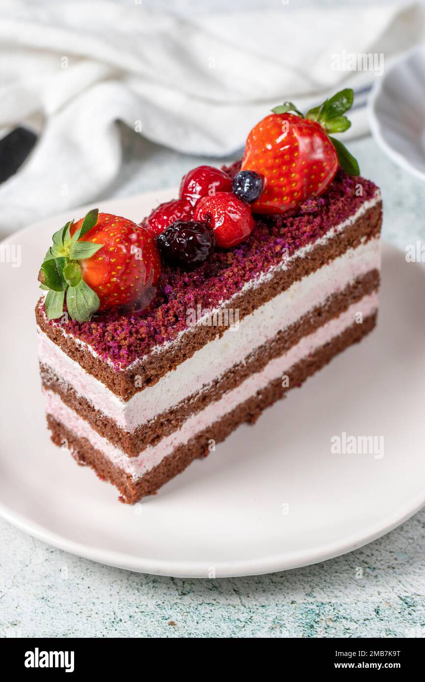 Dark Cherry Yummy Dessert Chocolate Pastry Cake Additional Ingredient:  Flour at Best Price in Kolkata | Cakes Delight