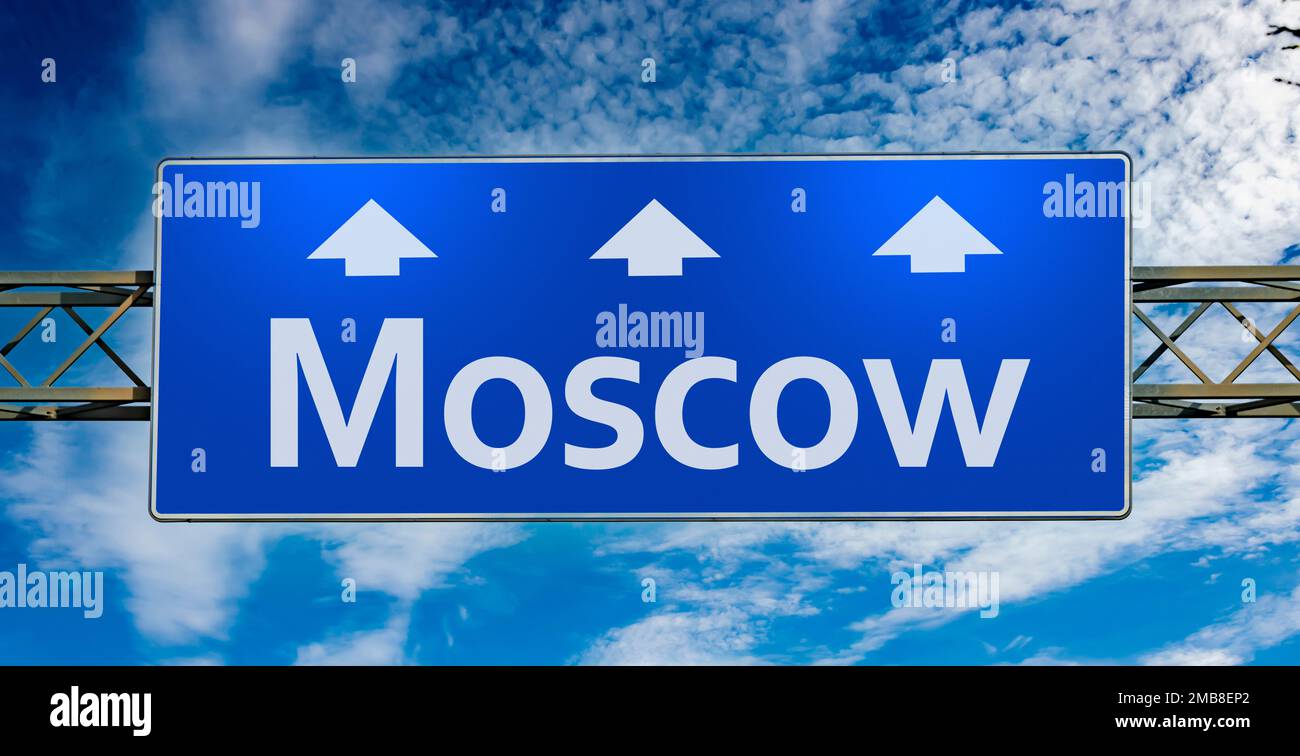 Road sign indicating direction to the city of Moscow Stock Photo Alamy
