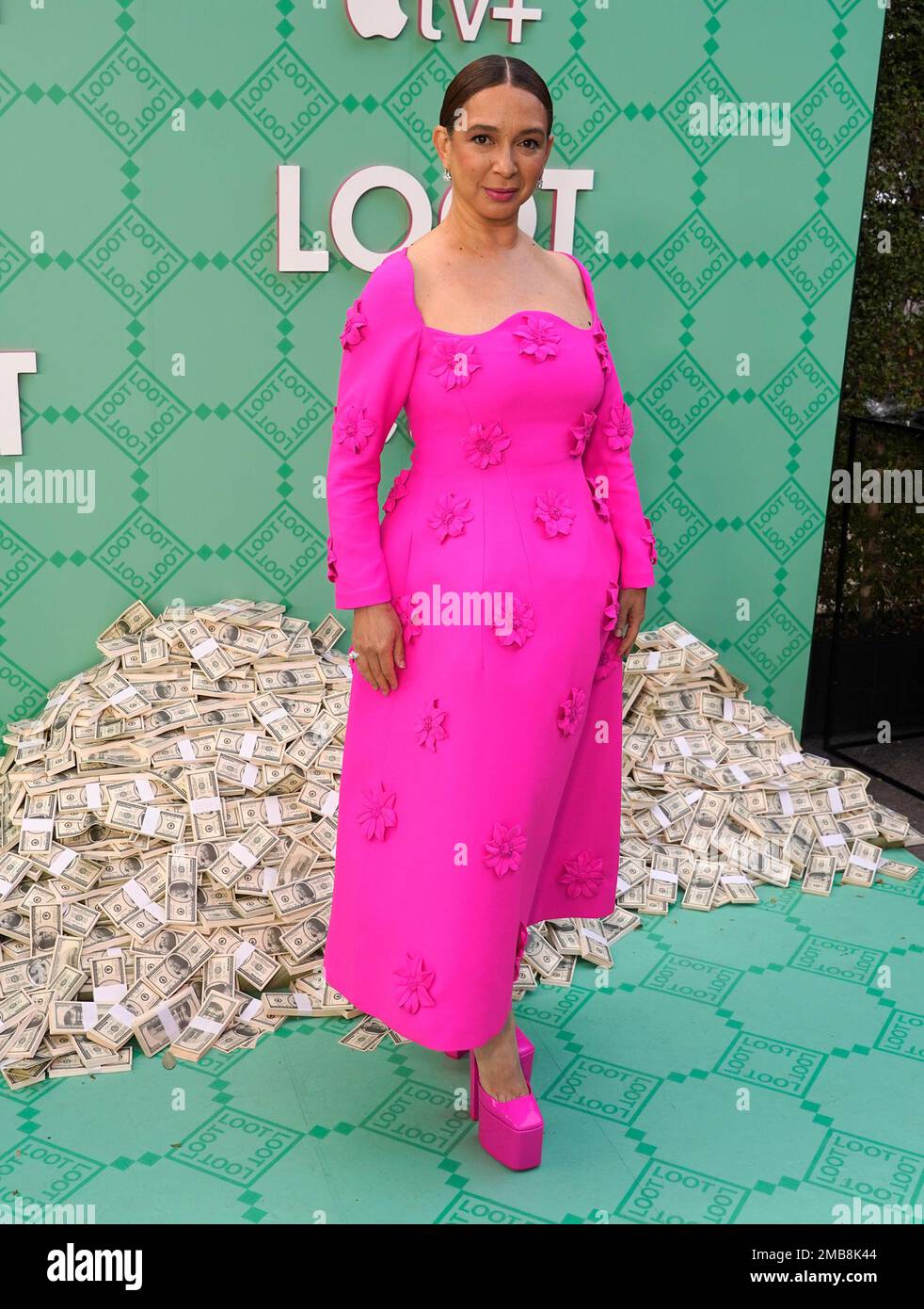 maya rudolph pink dress loot Maya Rudolph's Best Outfits from 'Loot'  'Loot' Shopping Guide