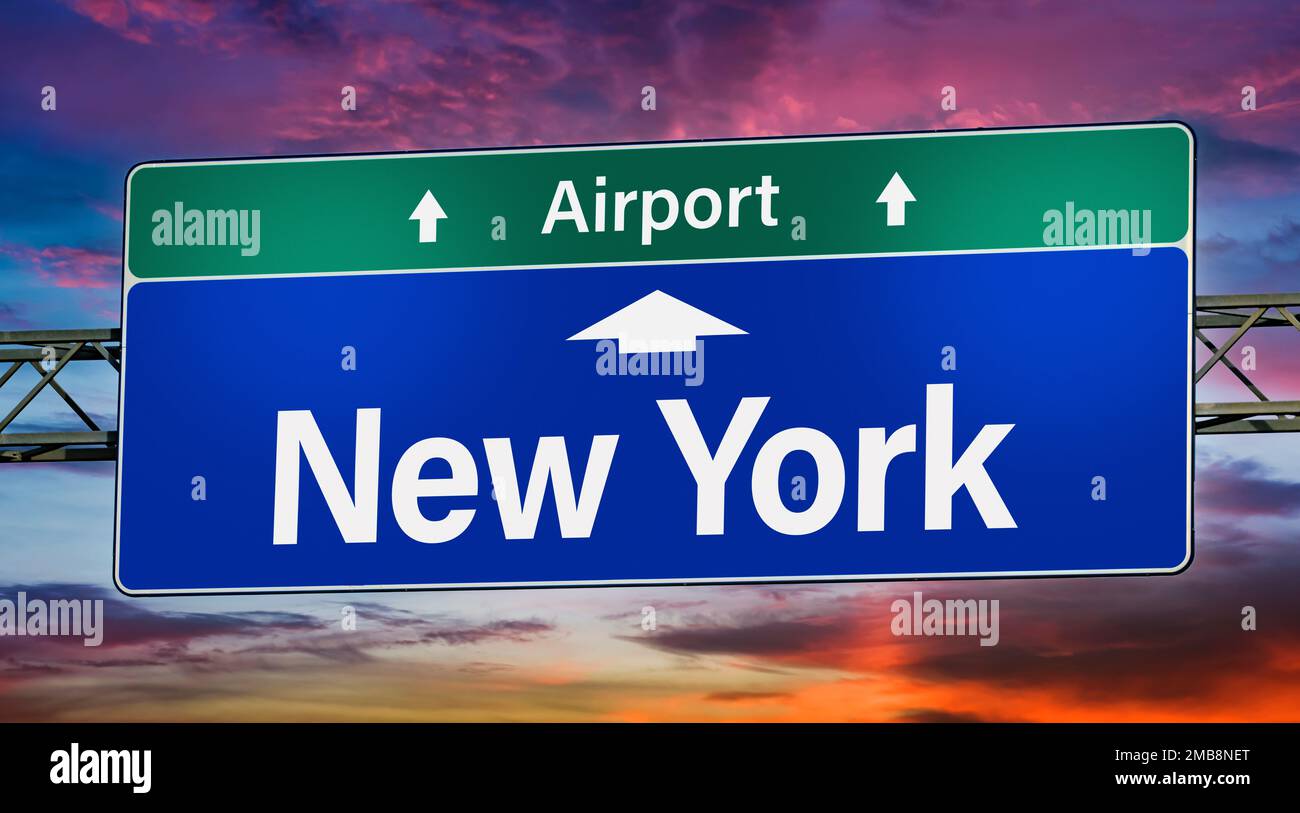 Road sign indicating direction to the city of New York Stock Photo - Alamy