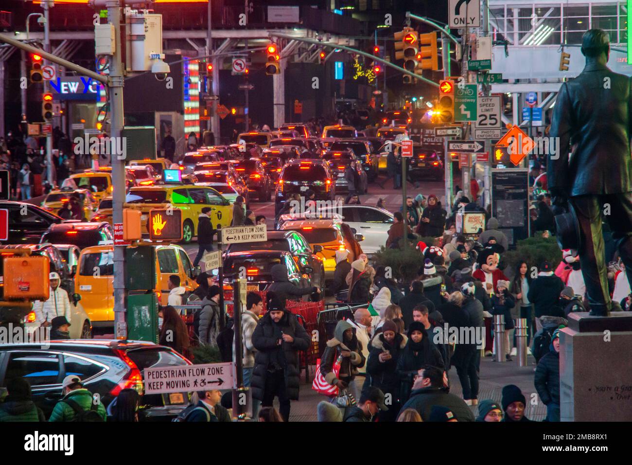Crowds of post-holiday visitors in Times Square in New York on Wednesday, January 11, 2023. (© Richard B. Levine) Stock Photo