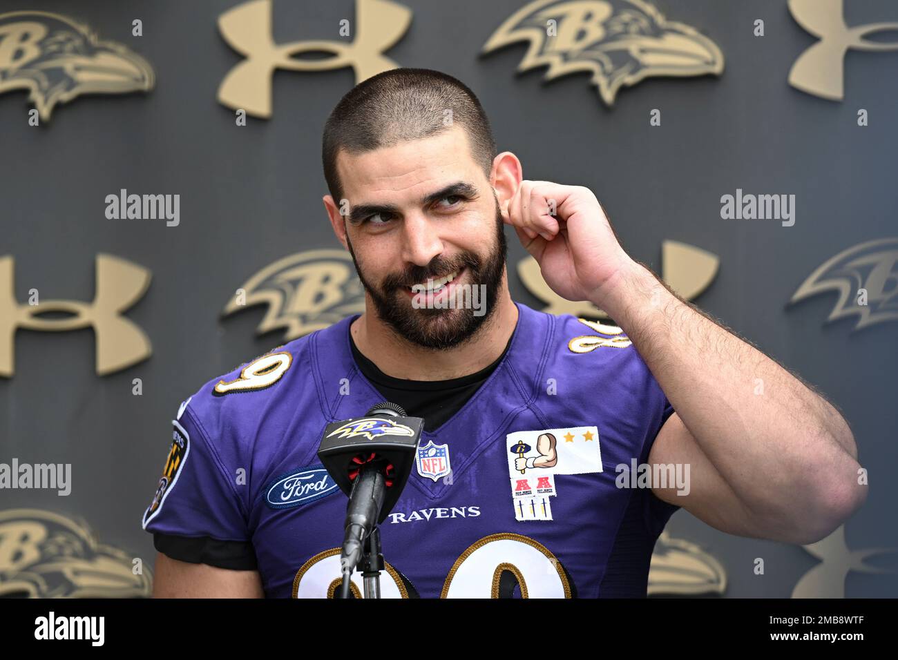 Baltimore Ravens tight end Mark Andrews answers questions from reporters  after an NFL football team practice, Tuesday, June 14, 2022, in Owings  Mills, Md. (AP Photo/Gail Burton Stock Photo - Alamy