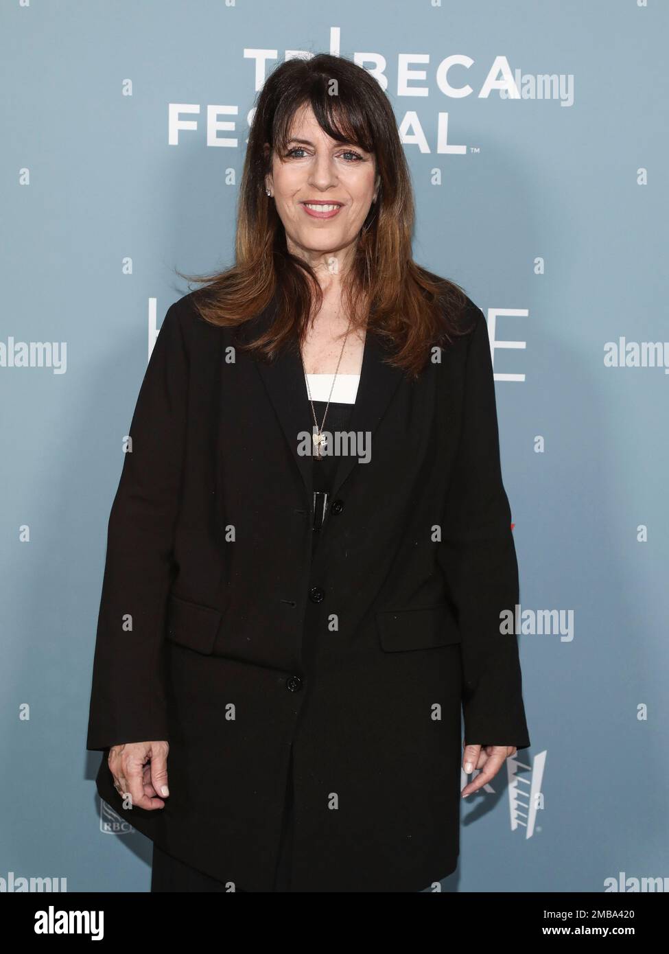 Producer Elaine Goldsmith-Thomas attends the 2022 Tribeca Festival ...