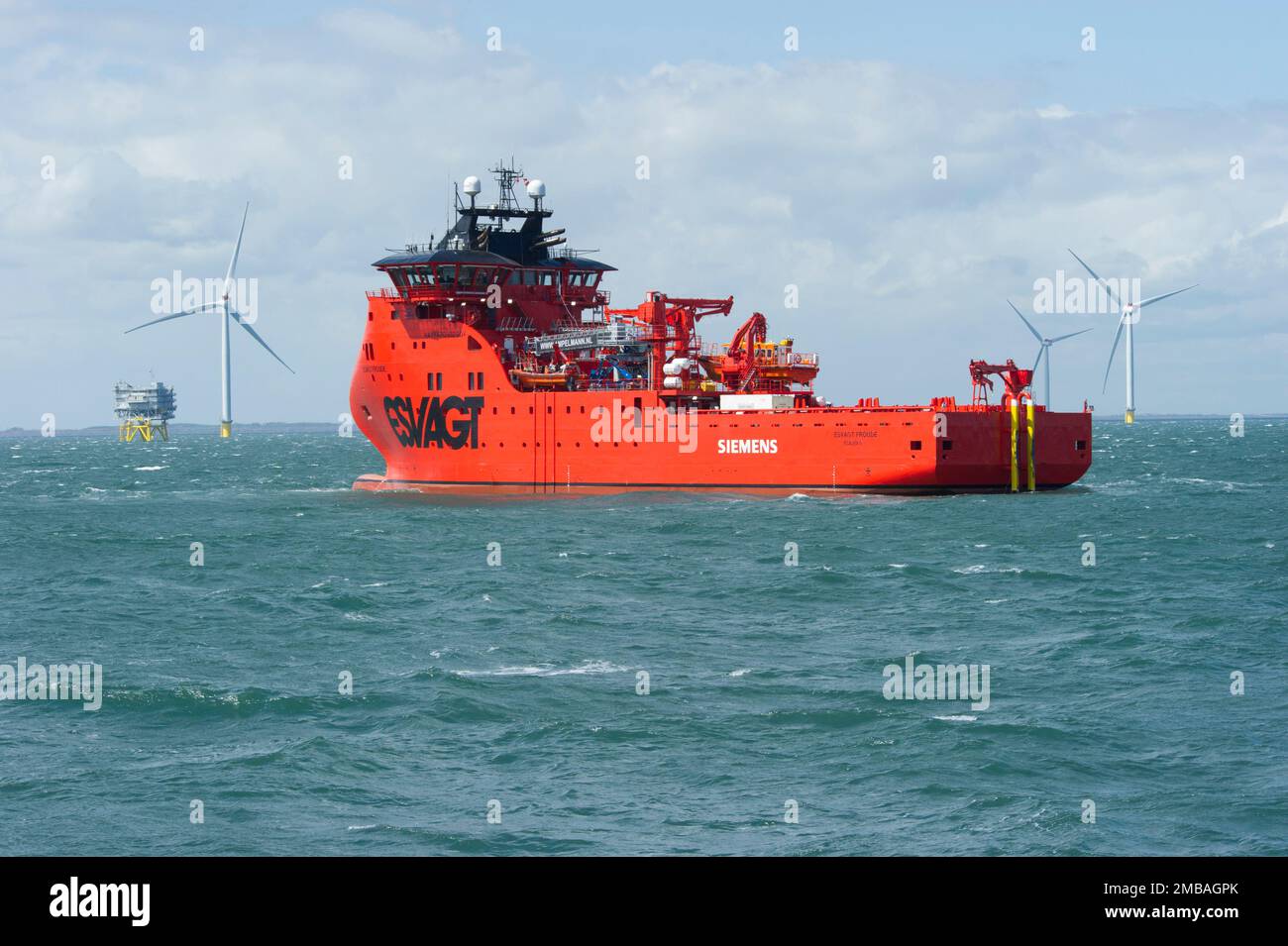 Wind farm construction vessel substation hi-res stock photography and ...