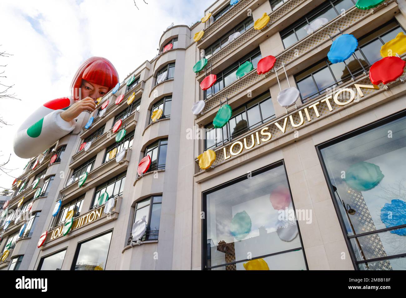 Exterior View Louis Vuitton Store Paris France April 2023 – Stock