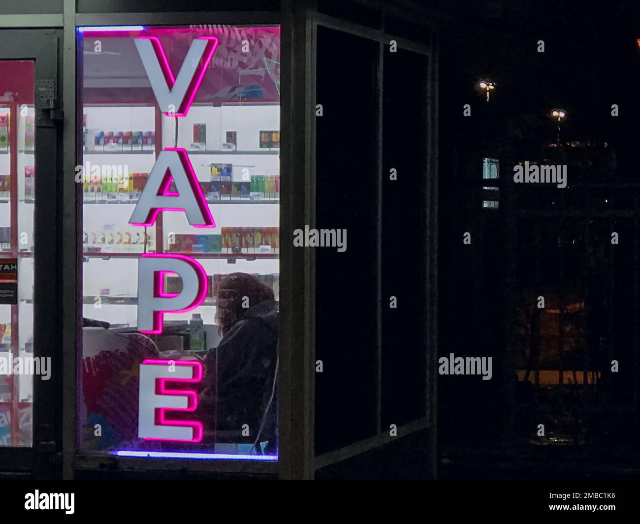 vape shop glow MTL vs DTL: Complete Guide for Vapers main image 0