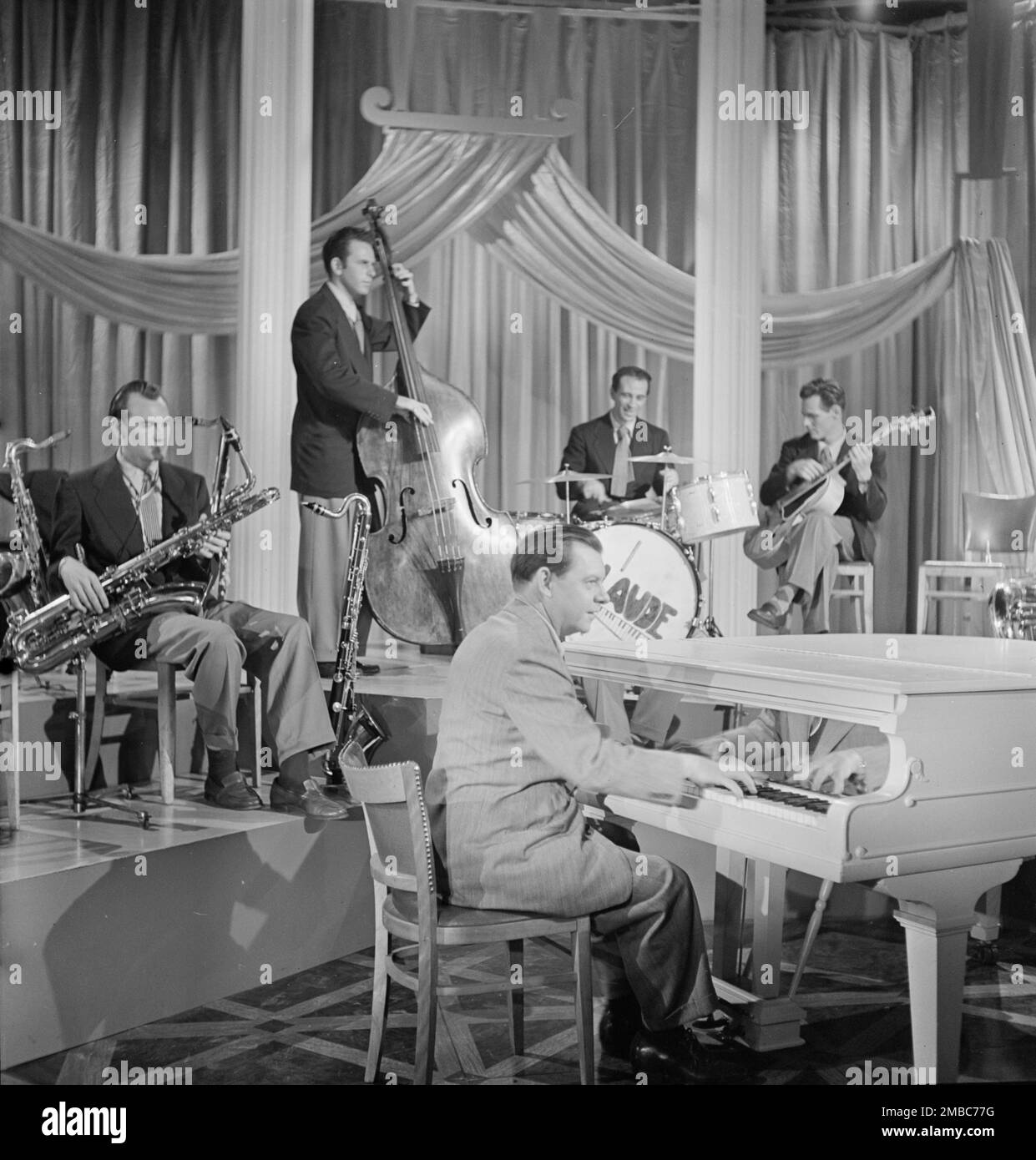 Joseph barry galbraith hires stock photography and images Alamy