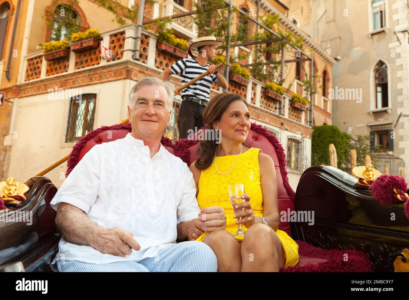 Gondola, Mature Couple, Venice, Italy Stock Photo Alamy