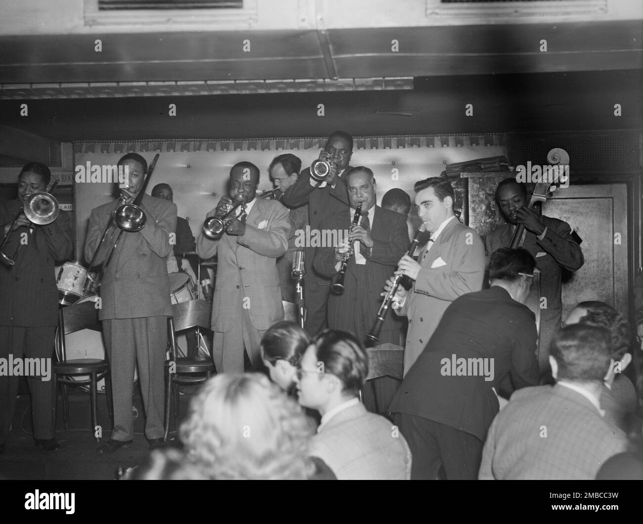 Portrait of Sol (Solomon) Yaged, Jimmy Jones(?), and John (O.) Levy(?), Jimmy Ryan's (Club), New York, N.Y., 1946. Stock Photo