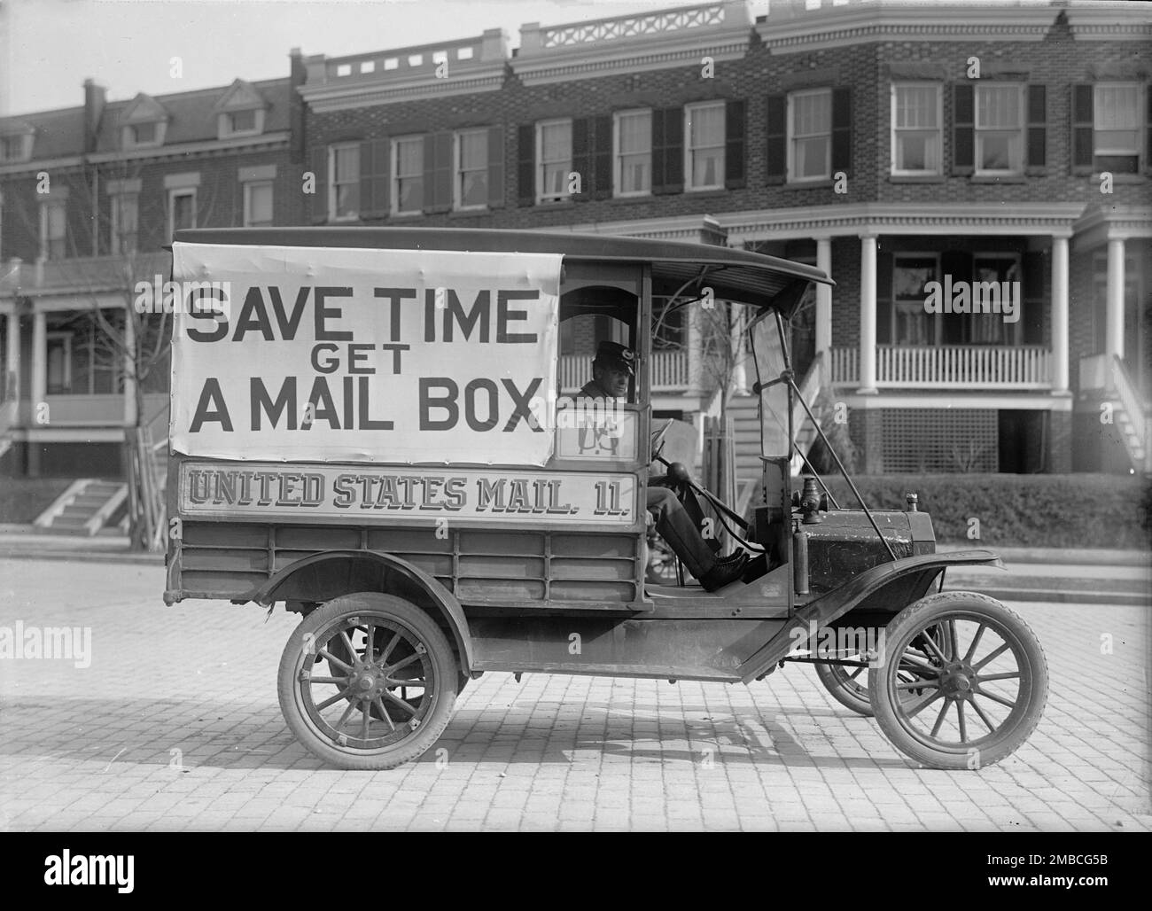 Post Office Department Mail Wagons, 1916. 'Save Time - Get a Mail Box ...