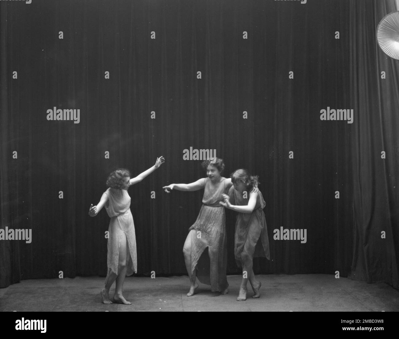 Elsie Dufour dancers, between 1918 and 1920 Stock Photo - Alamy