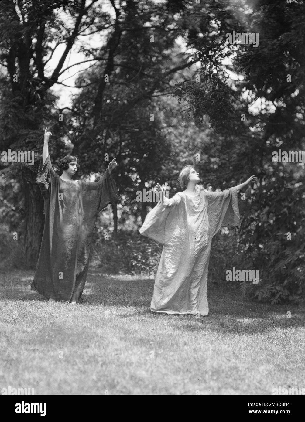 Wanger, Beatrice, Miss, and Miss Solveig Hornbeck, 1921 June 21 Stock