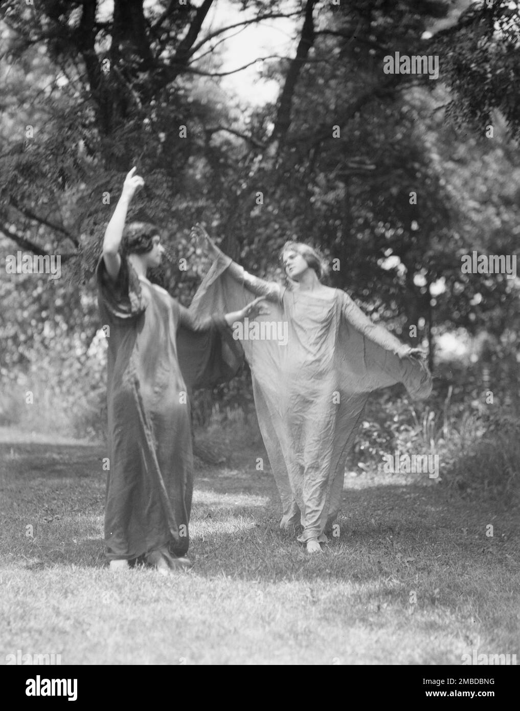 Wanger, Beatrice, Miss, and Miss Solveig Hornbeck, 1921 June 21 Stock