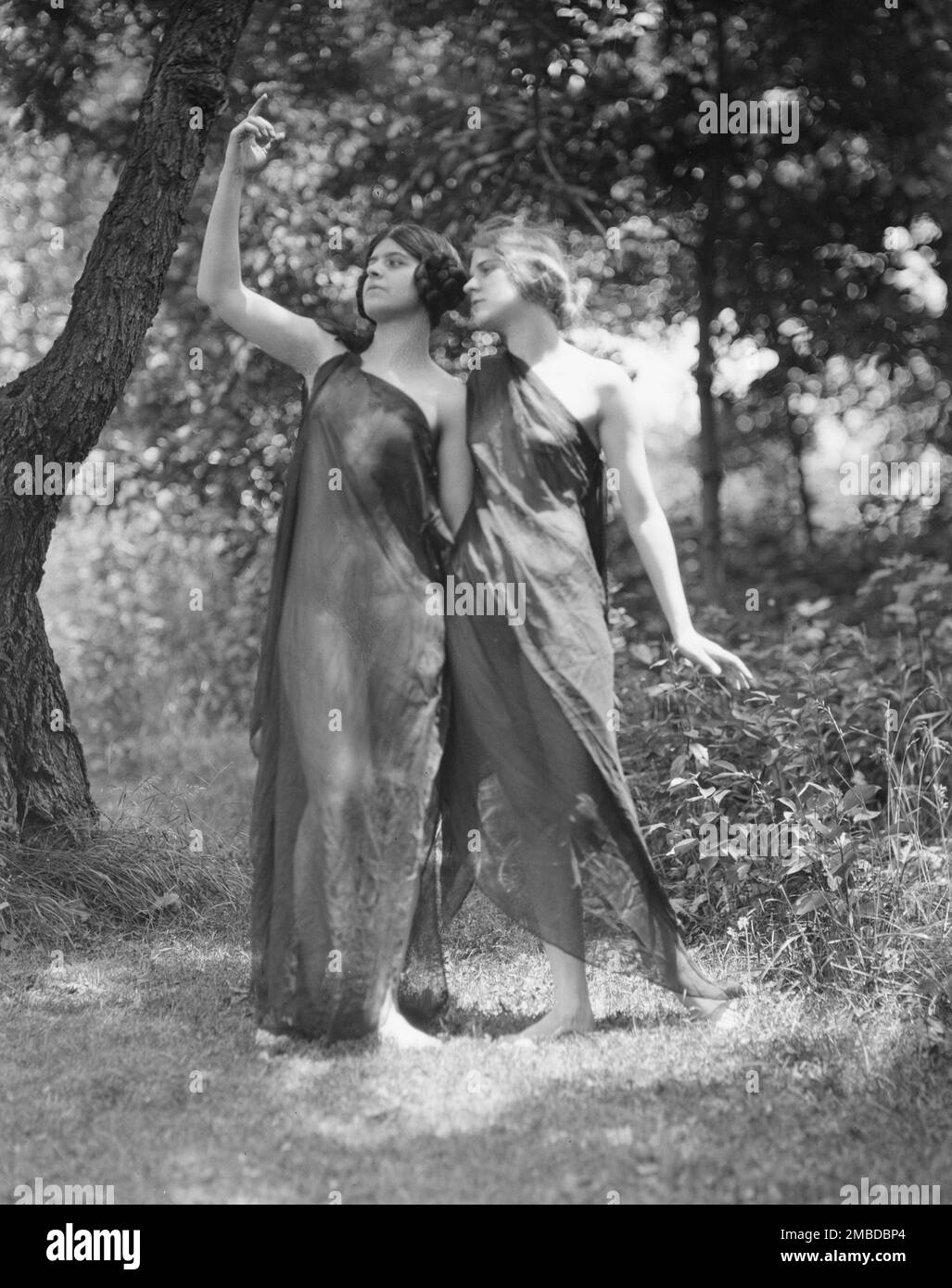 Wanger, Beatrice, Miss, and Miss Solveig Hornbeck, 1921 June 21 Stock