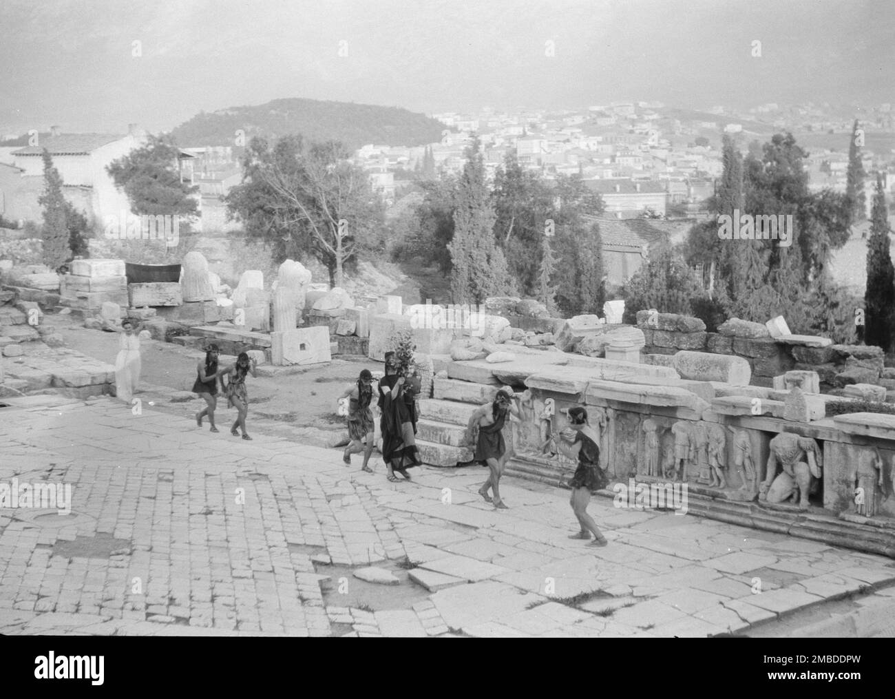 Clothing in ancient greece Black and White Stock Photos & Images - Alamy