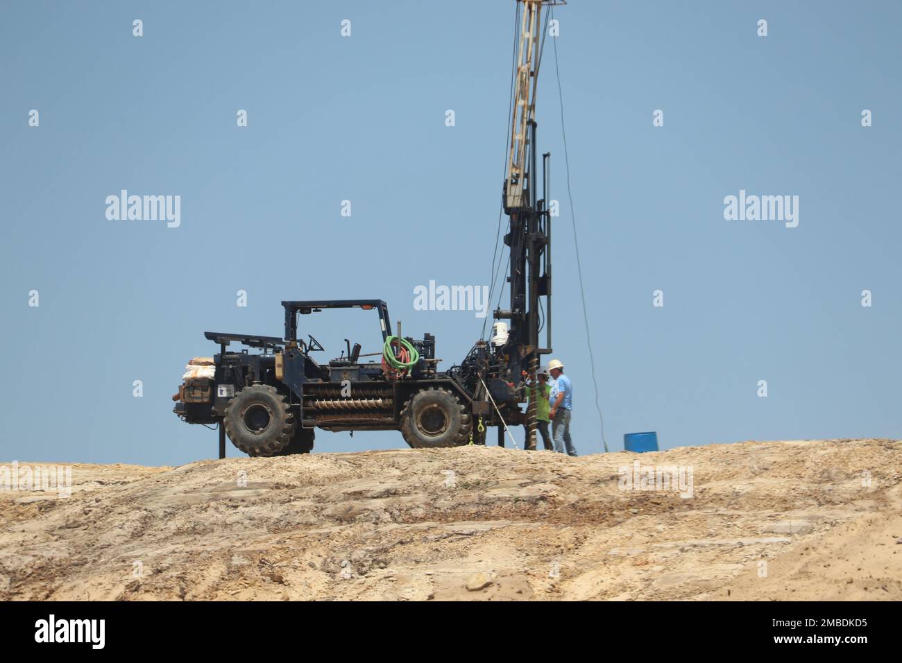 Dpw Rocks Solid waste division hi-res stock photography and images - Alamy