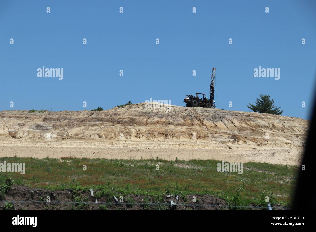 Dpw Rocks Solid waste division hi-res stock photography and images - Alamy