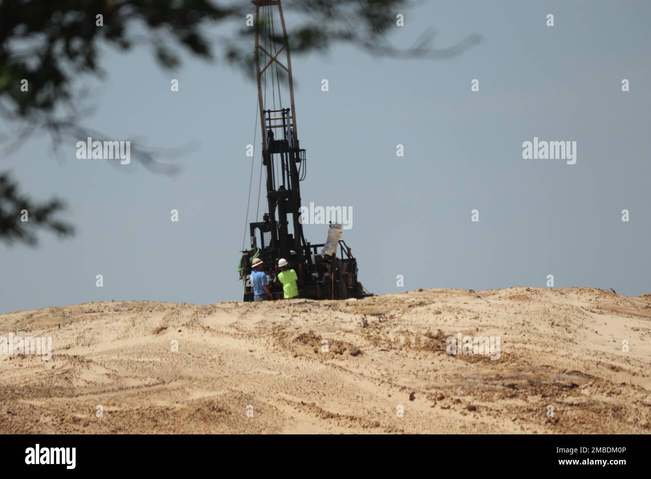 Dpw Rocks Solid waste division hi-res stock photography and images - Alamy