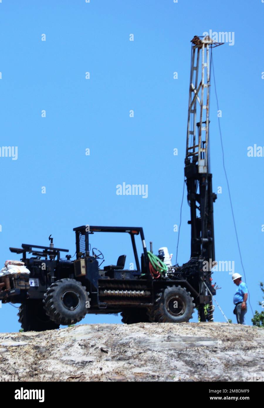 Dpw Rocks Solid waste division hi-res stock photography and images - Alamy