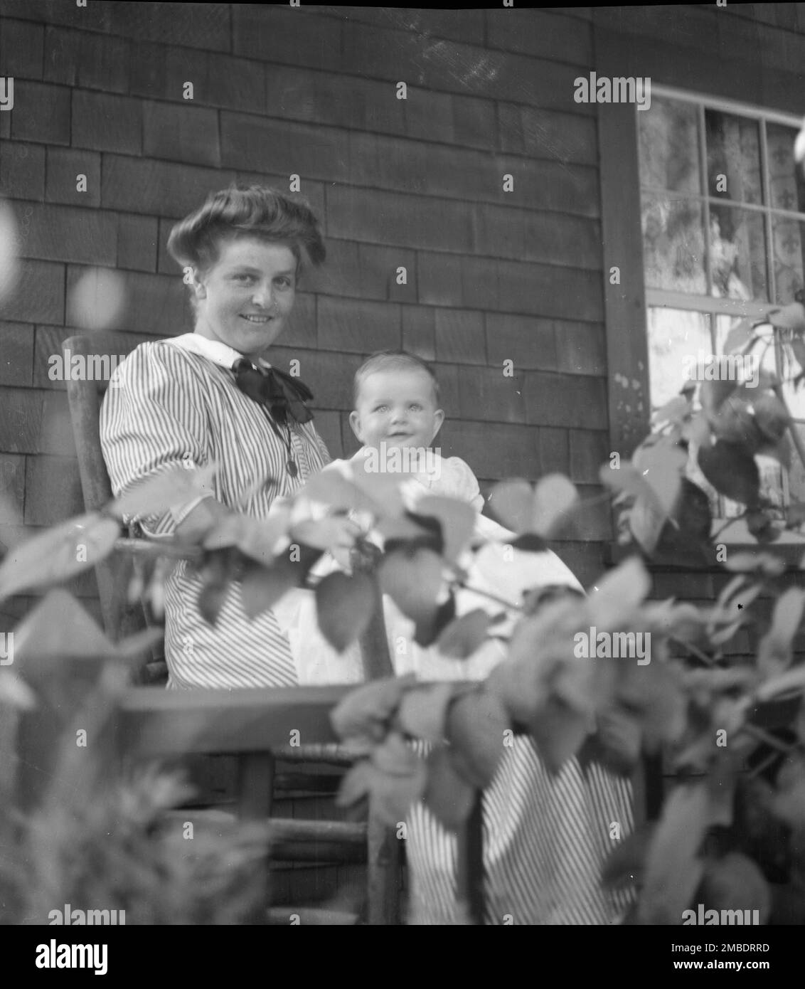 1920s family porch Black and White Stock Photos & Images - Alamy