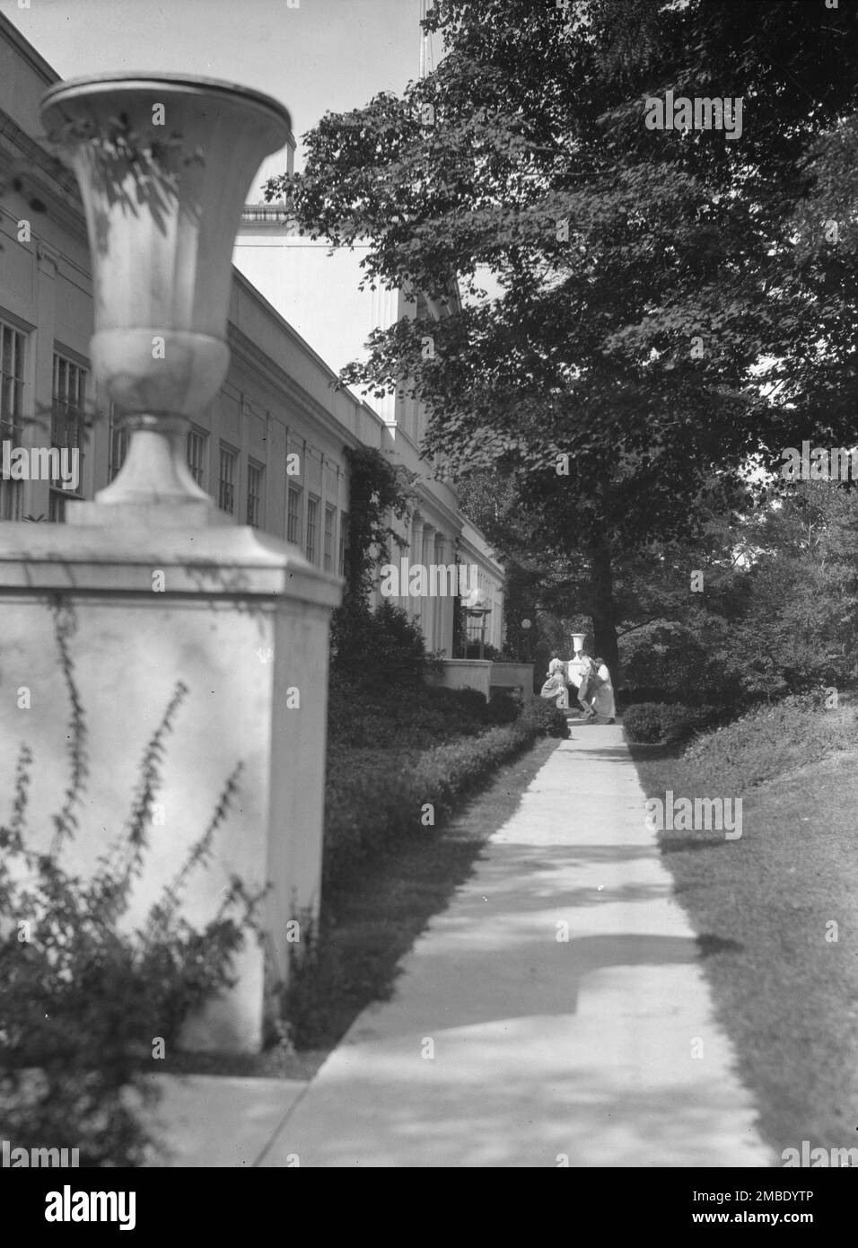 Vanderlip, Frank A., house and school, 1918. Stock Photo