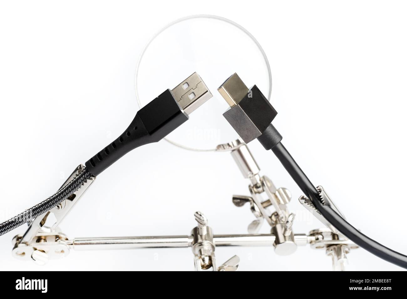 Hands Free Magnifying Glass with Crocodile Clips Holding connector port peripheral usb cables