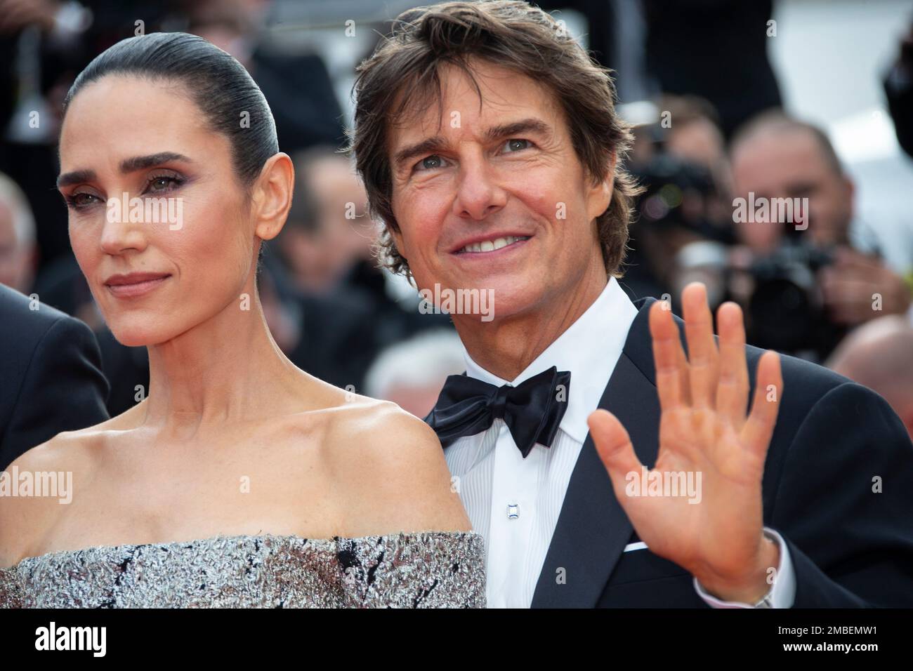 tom-cruise-and-jennifer-connelly-react-upon-arrival-at-the-premiere-of