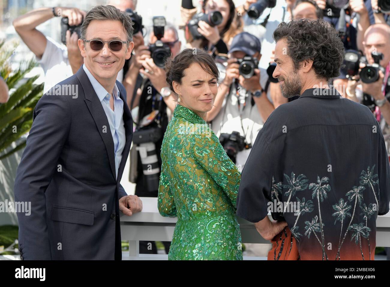 Bérénice BEJO, Romain DURIS main image 1