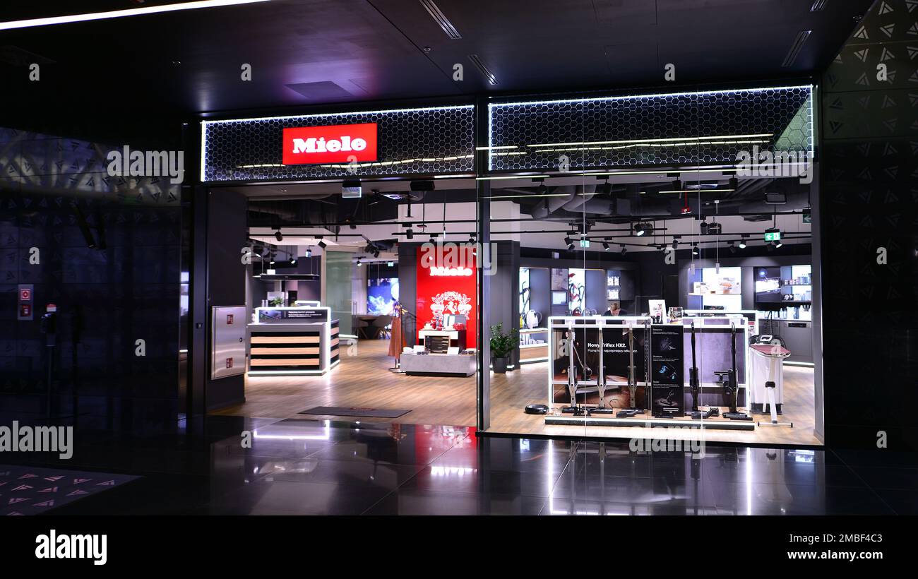 Electronics shop interior hires stock photography and images Alamy