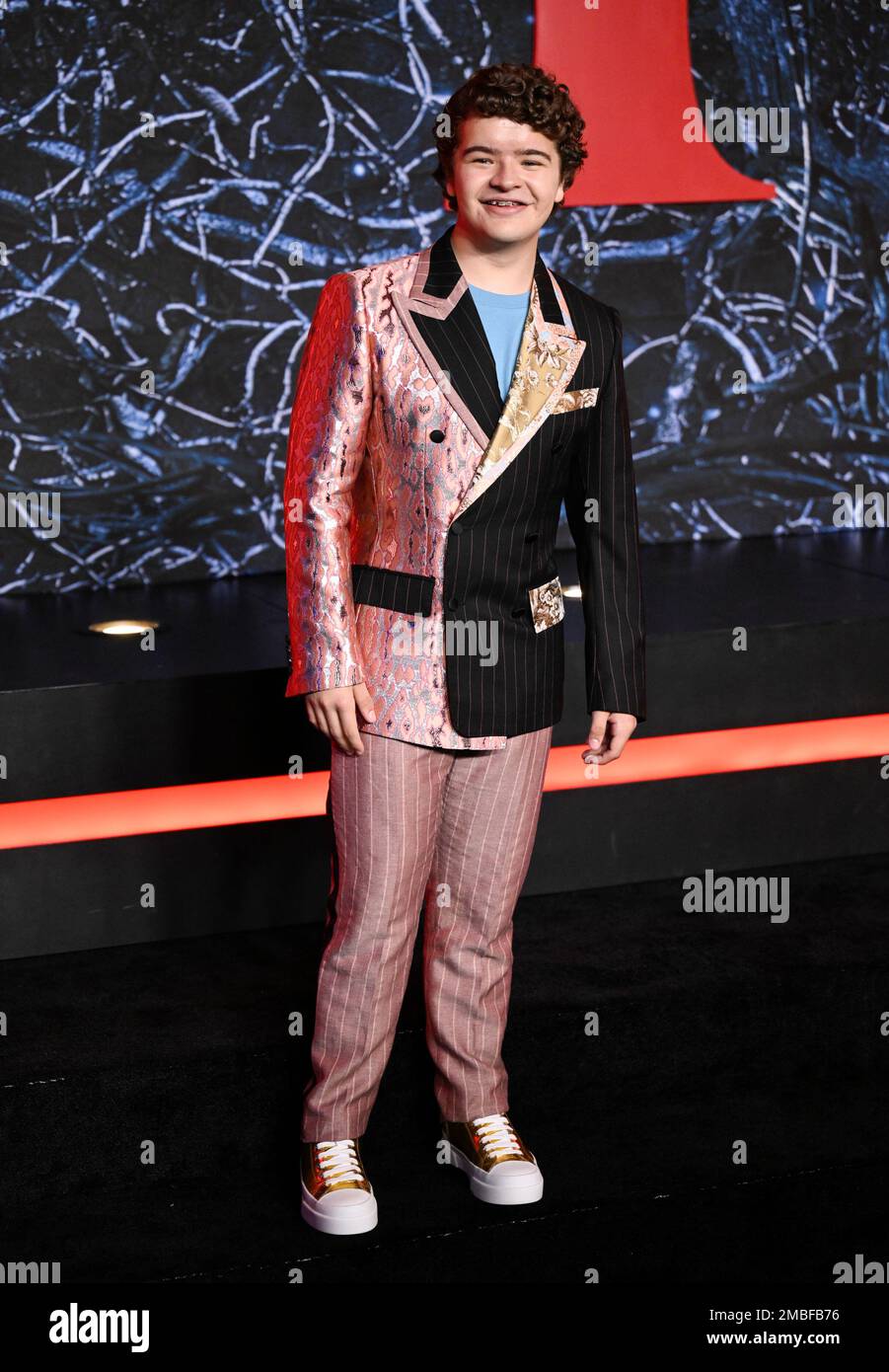 Gaten Matarazzo attends the premiere of "Stranger Things" season four(01)