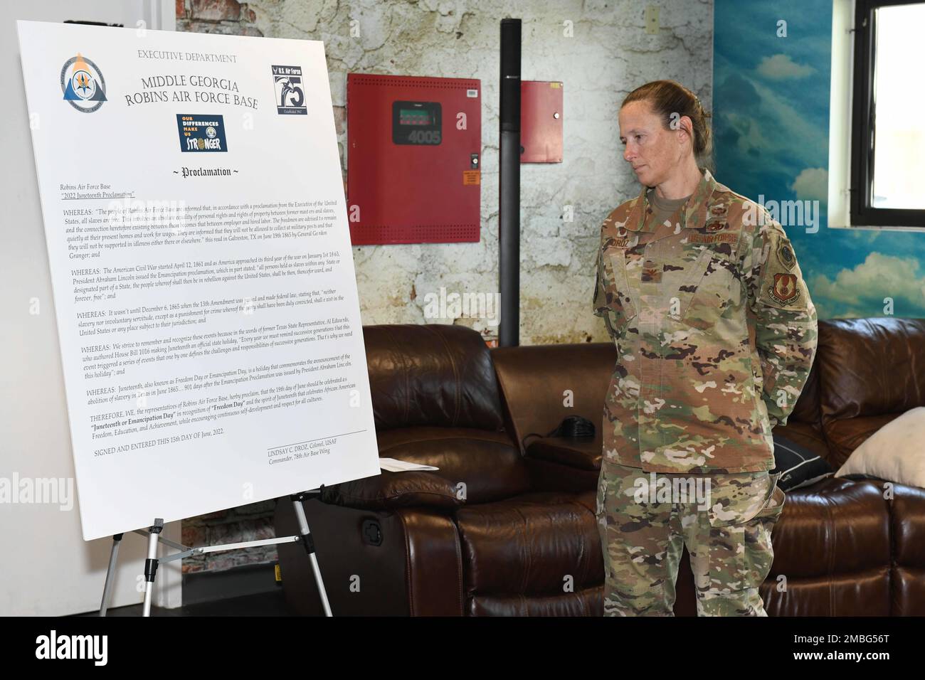 Col. Lindsay Droz, 78th Air Base Wing and Installation commander, reads the Juneteenth Proclamation during a ceremony at the Refuge at Robins Air Force Base, Georgia, June 16, 2022. On June 19, 1865, Union General Gordon Granger arrived in Galveston, Texas, and informed enslaved African Americans of their freedom and that the Civil War had ended. Stock Photo