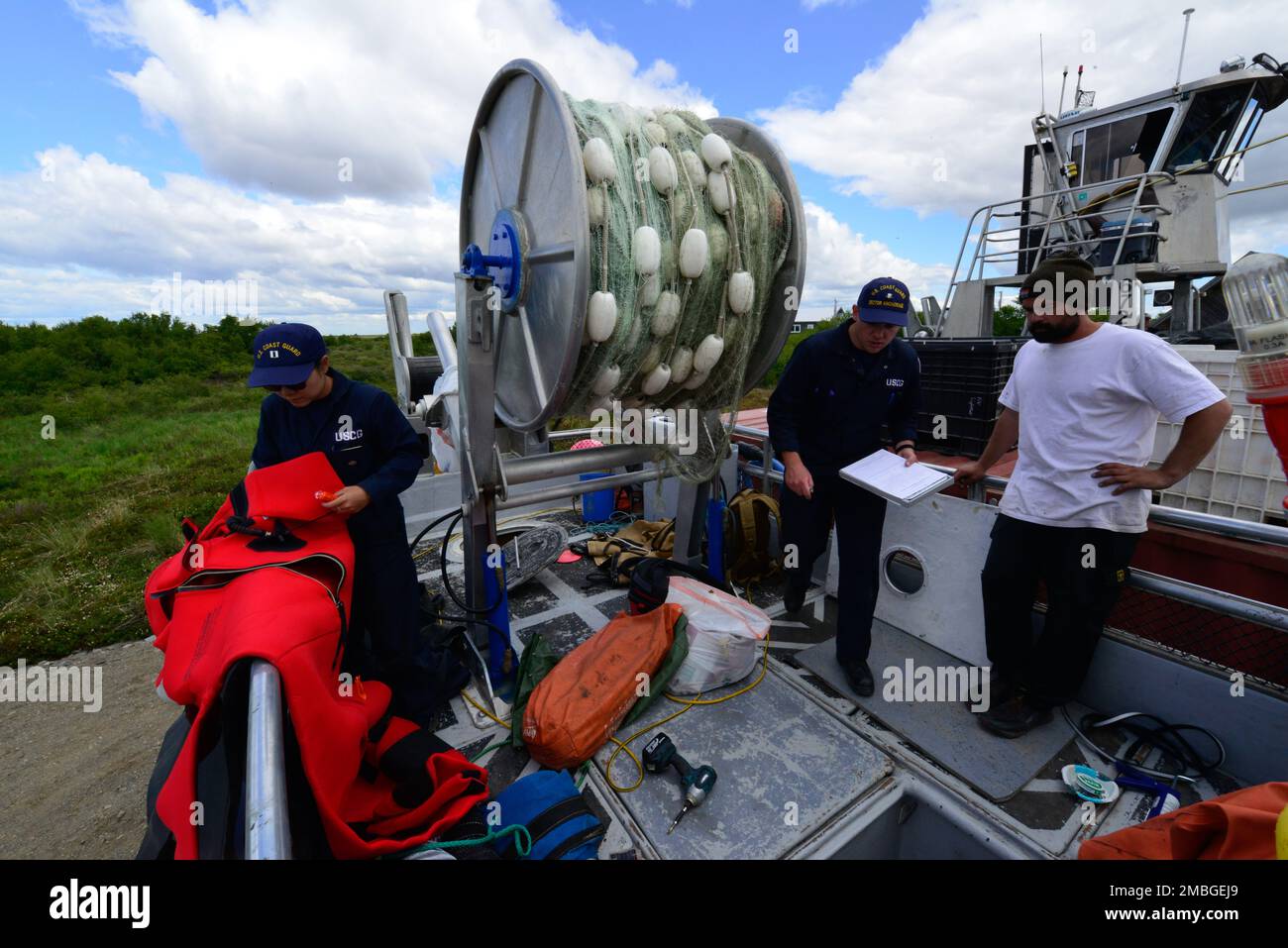 Lt. Rachel Burchill (left) and Petty Officer 3rd Class Joshua Smith (right), marine inspectors