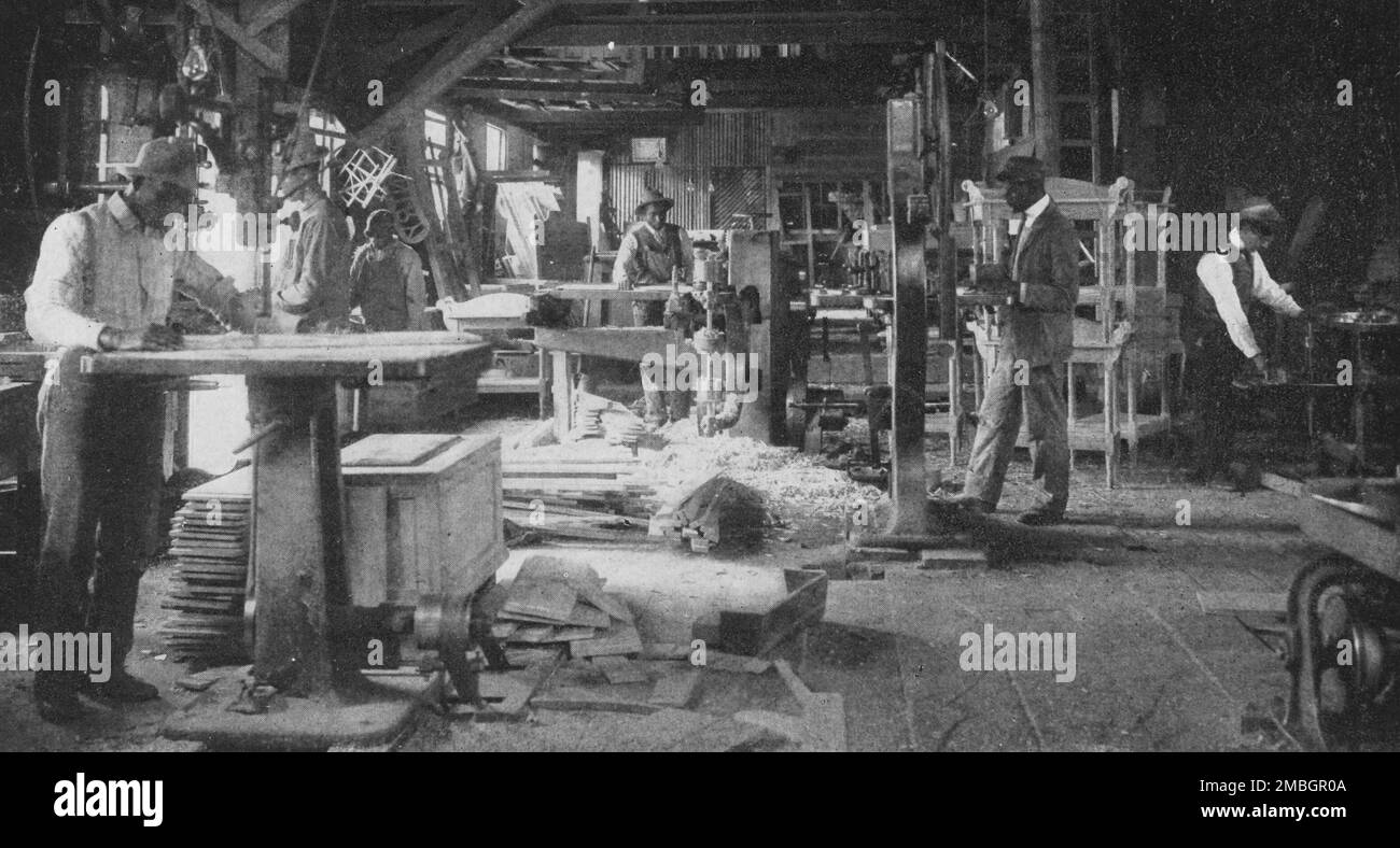 Primitive Turning Machine Wood-turning machinery, 1904 Stock Photo - Alamy