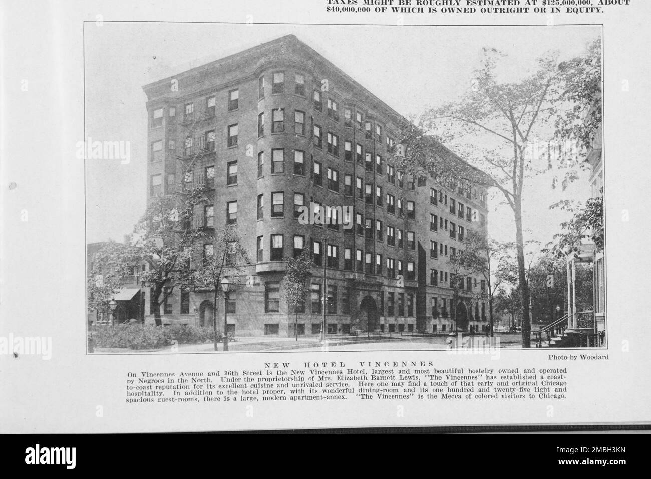 New Hotel Vincennes; On Vincennes Avenue and 36th Street is the New Vincennes Hotel, largest and most beautiful hostelry owned and operated by Negroes in the north, 1925. Stock Photo