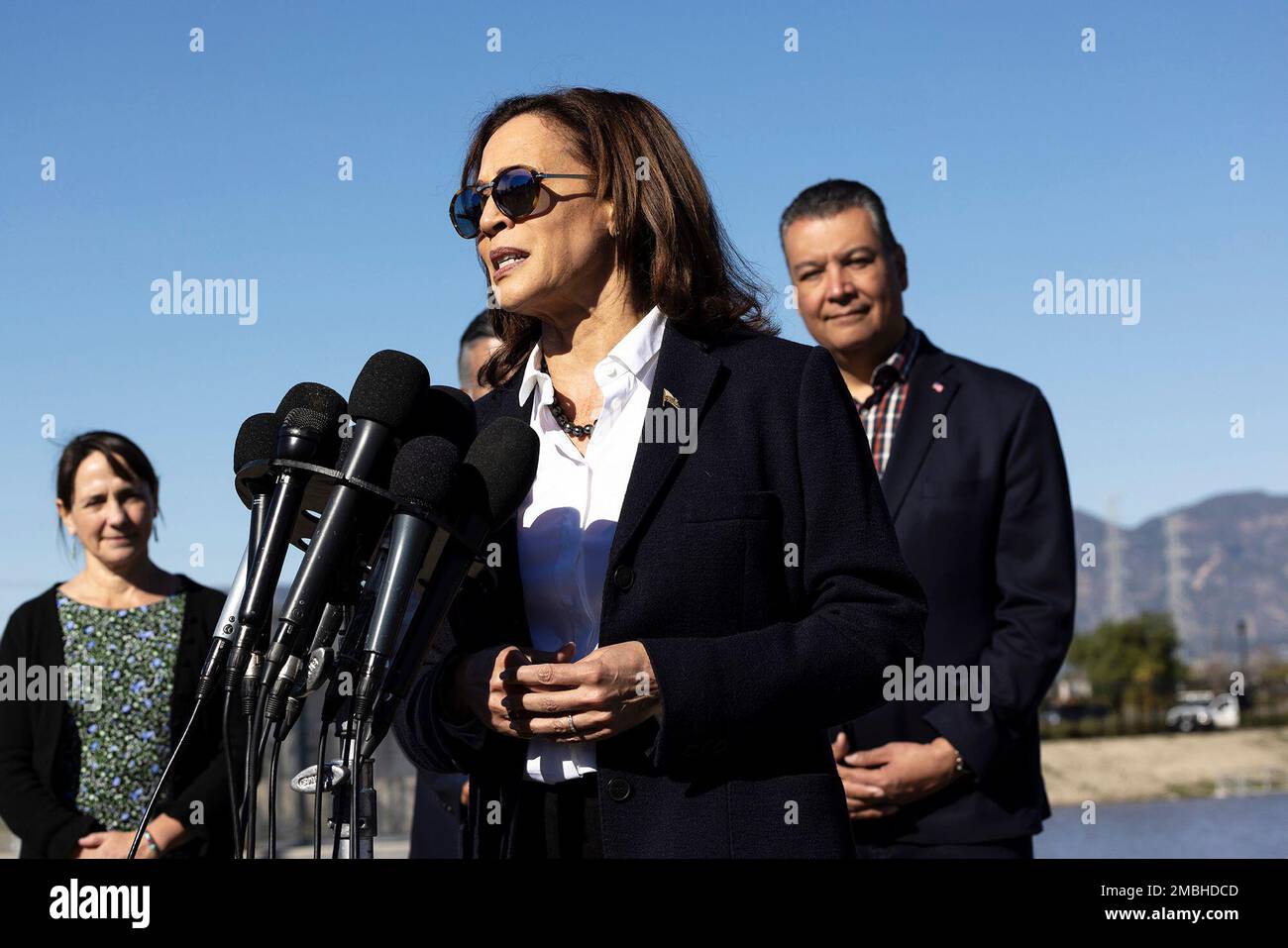 Los Angeles, USA. 20th Jan, 2023. Vice President Kamala Harris tours the Tujunga Spreading Grounds. The spreading grounds recharge LA County's groundwater. 1/20/2023 Sun Valley, CA, USA (Photo by Ted Soqui/SIPA USA) Credit: Sipa USA/Alamy Live News Stock Photo