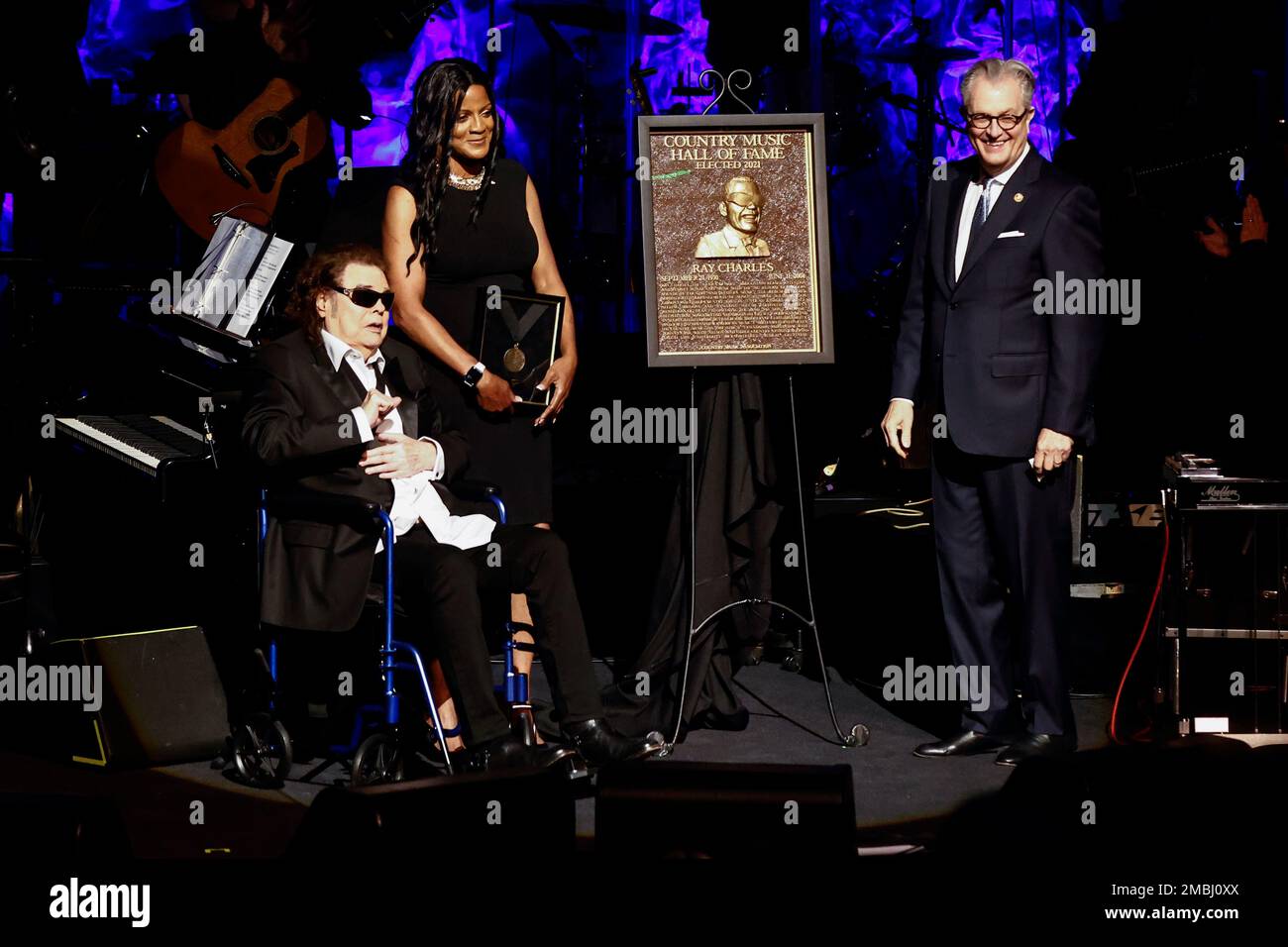 Ronnie Milsap, left, and Valerie Ervin, president of the Ray Charles