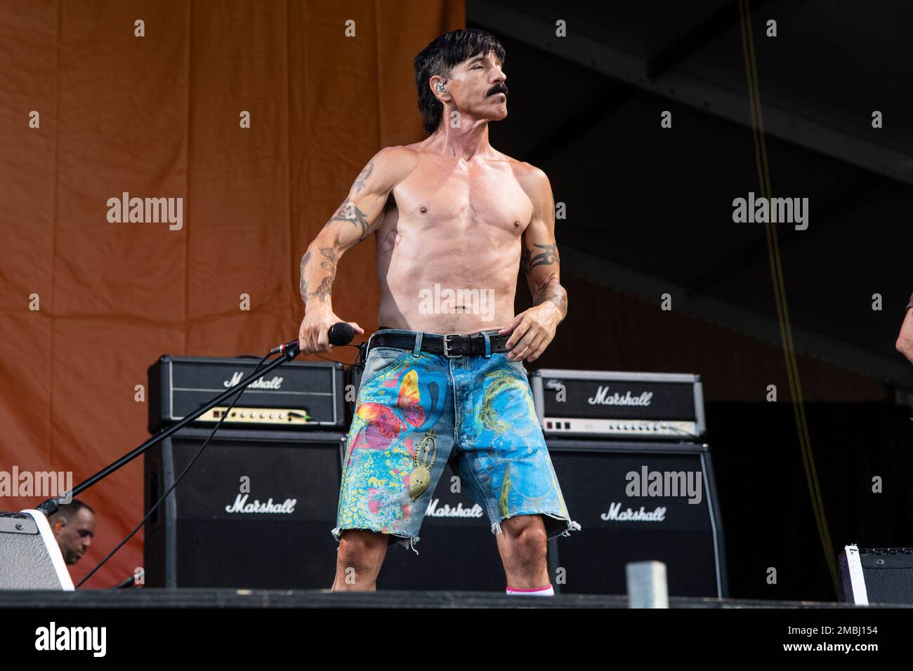 Anthony Kiedis of the Red Hot Chili Peppers performs at the New Orleans