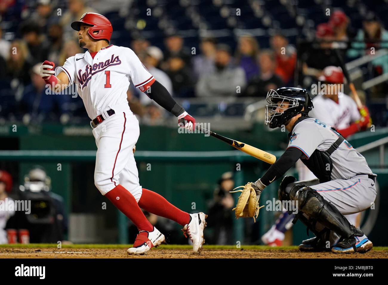 Marlins' roster moves: Daniel Castano, Luís Madero