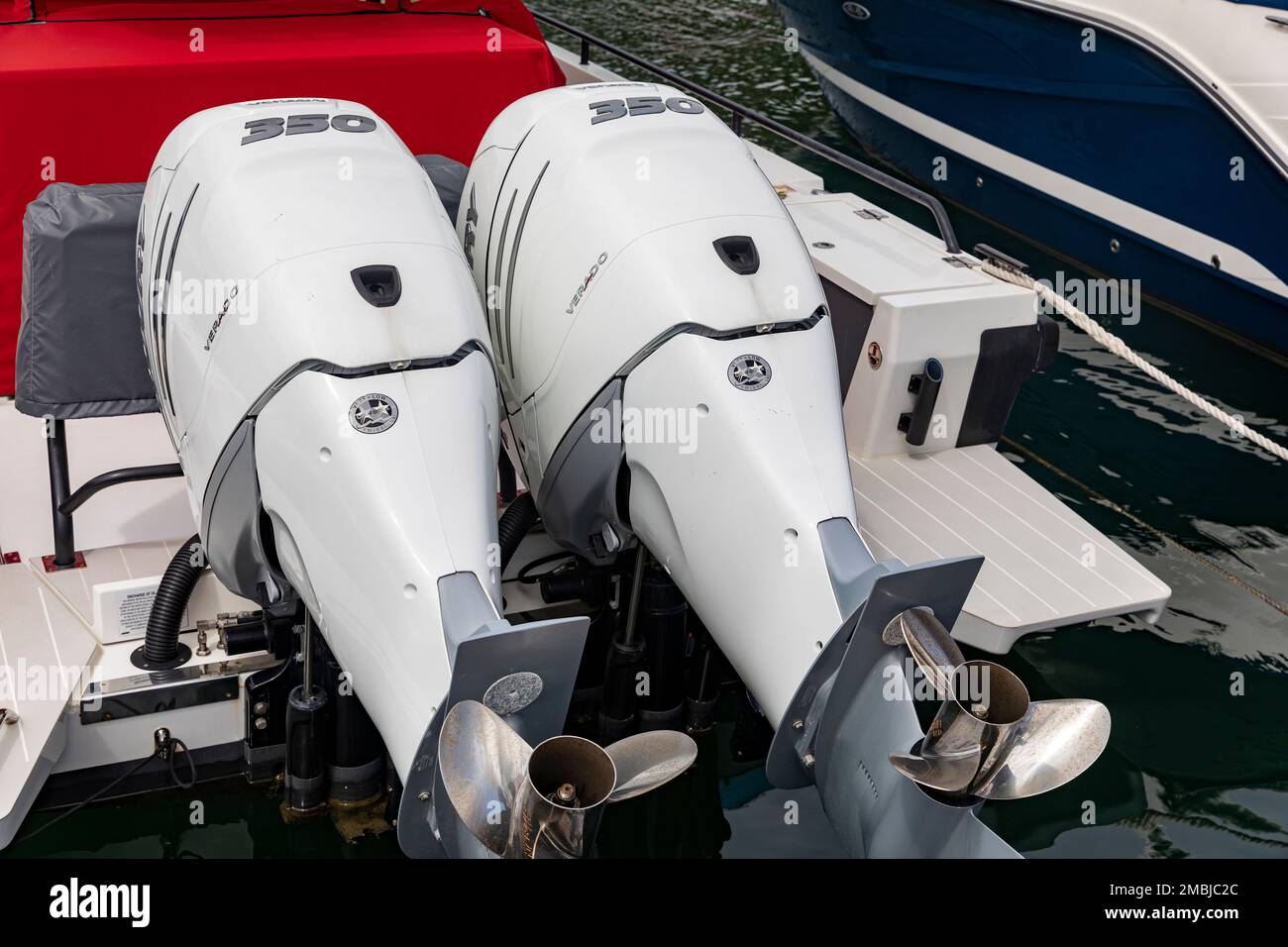 Mercury boat motor hires stock photography and images Alamy