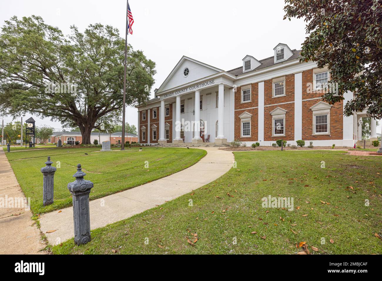Cairo, USA April 16, 2022 The Grady County Courthouse Stock