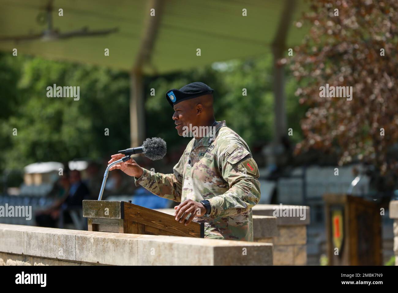 U.S. Army Lt. Col. Kelvin N. Robinson, The Outgoing Commander Of The ...