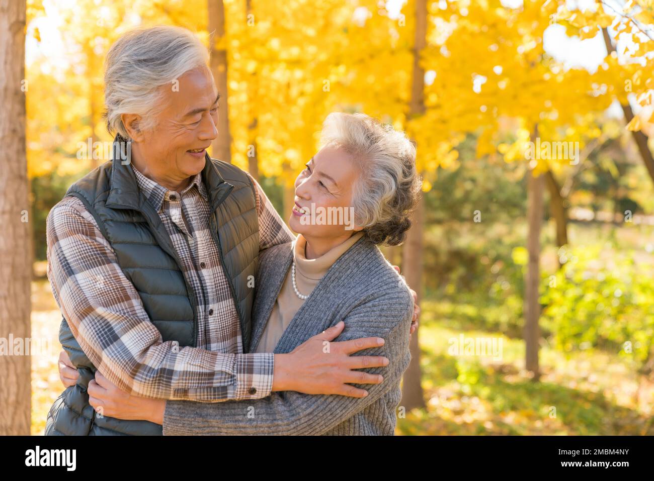 Sweet elderly couples Stock Photo Alamy