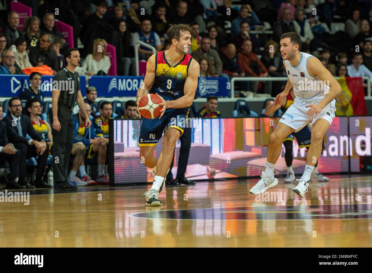 Andorra La Vella, Andorra : January 20, 2023 : Nacho Llovet of Mora Banc Andorra and Xabier Oroz of Guuk Gipuzkoa Basketcompetes for the ball with during the LEB ORO match between Mora Banc Andorra v Guuk Gipuzkoa Basket in Andorra La Vella on January 2023. Credit : Martin SIlva Cosentino / Alamy Live News. Stock Photo